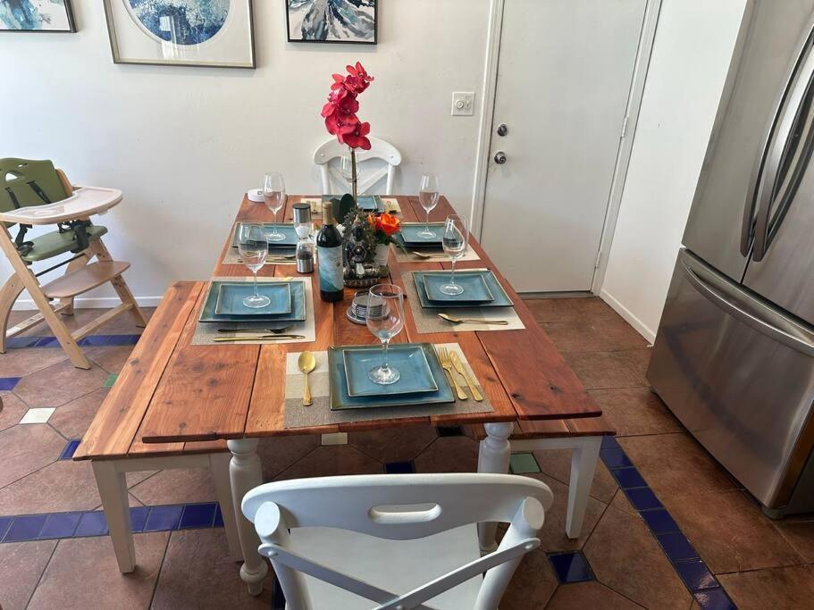 Сasa de vacaciones Gorgeous Pacific Beach And Mission Bay Home. Walking Distance To The Bay And Golf Course. *